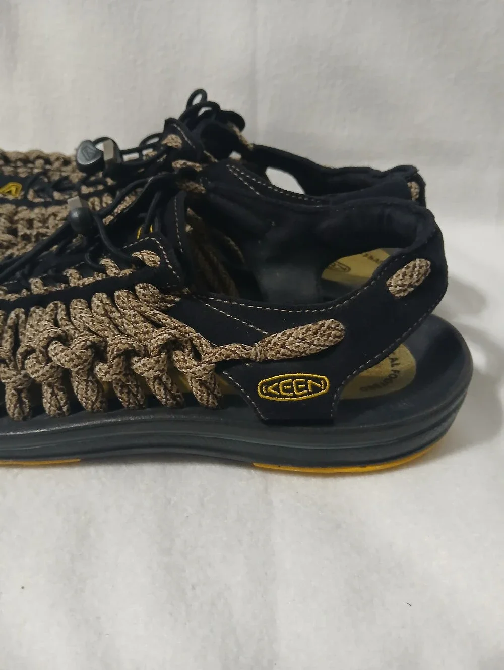 Keen Men's Black and Tan Woven Rope Sandals Size 12.